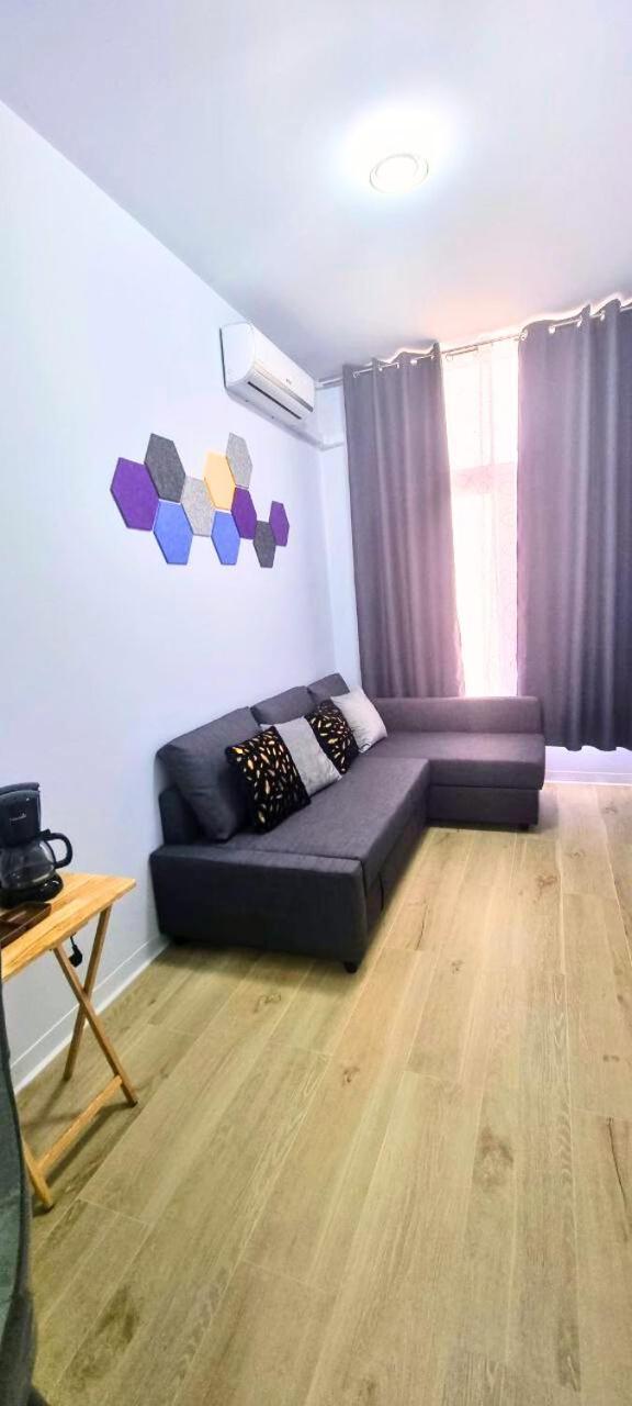 Ynfinity Aparthotel Valencia Exterior photo
