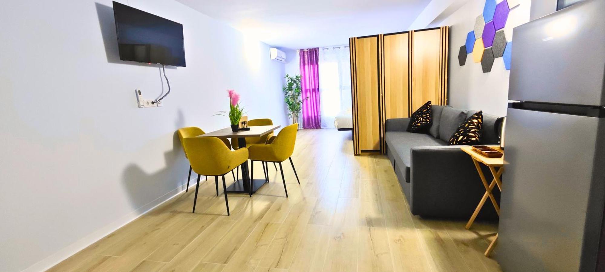 Ynfinity Aparthotel Valencia Exterior photo